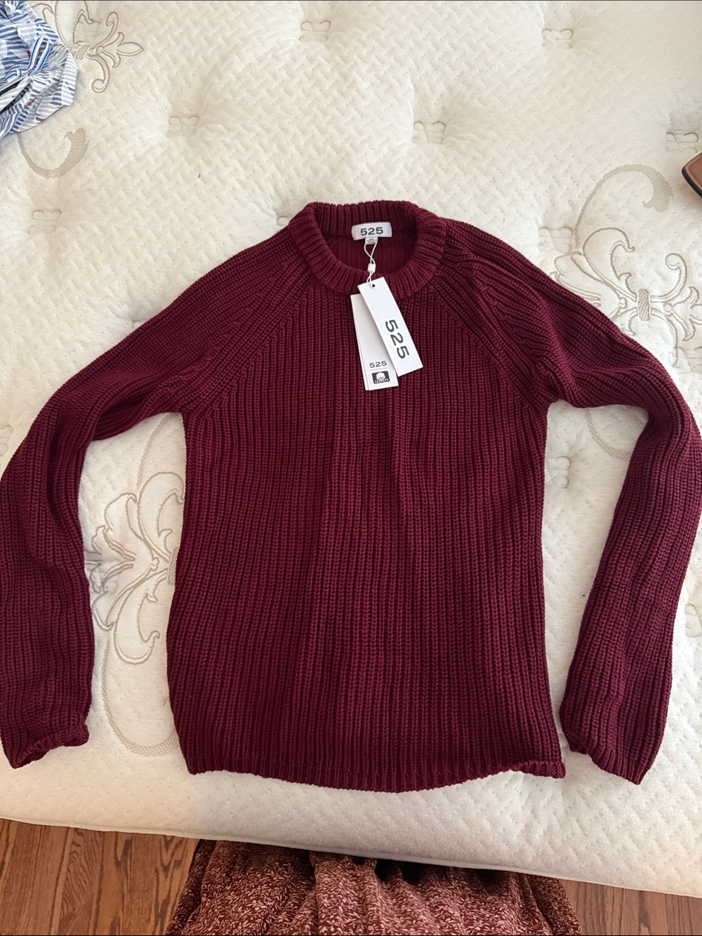 525 America Ribbed Crewneck Sweater in Burgundy